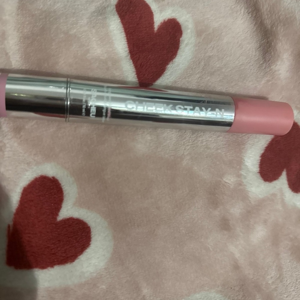 Cheek stay-n Blush